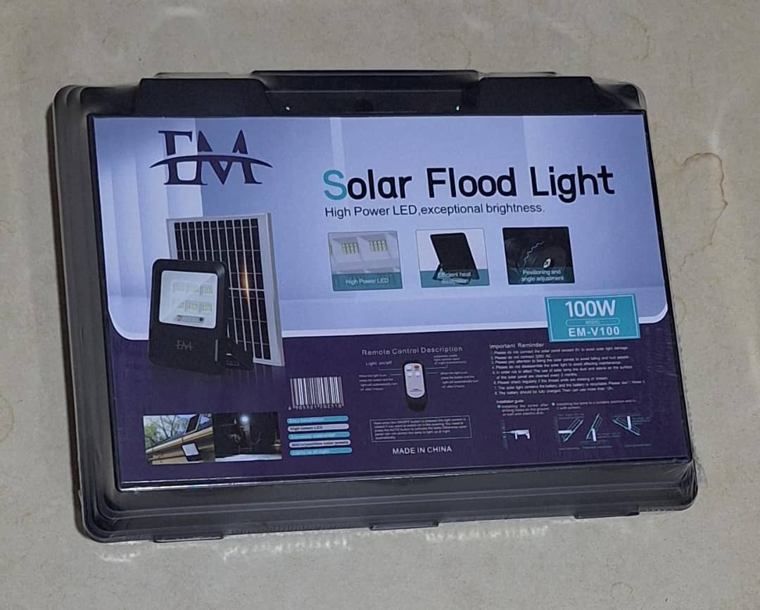 Projecteur Solaire EM-V100 – 100W